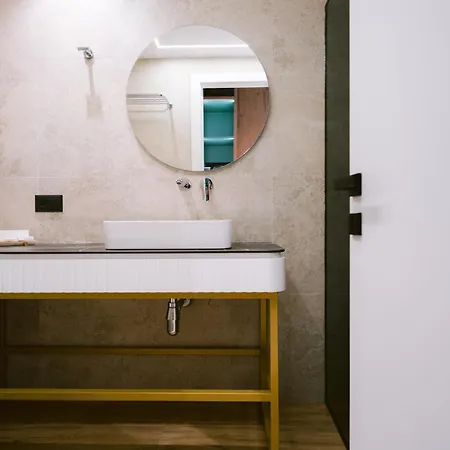 Noemie 4* هيماري