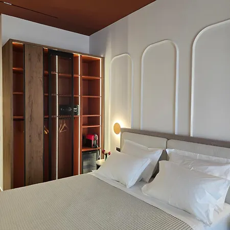Noemie 4* Himare
