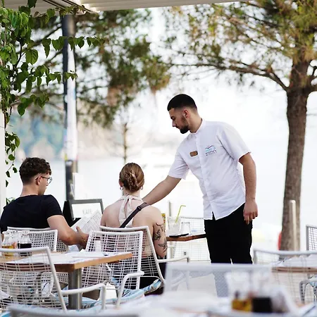Noemie 4* Himare
